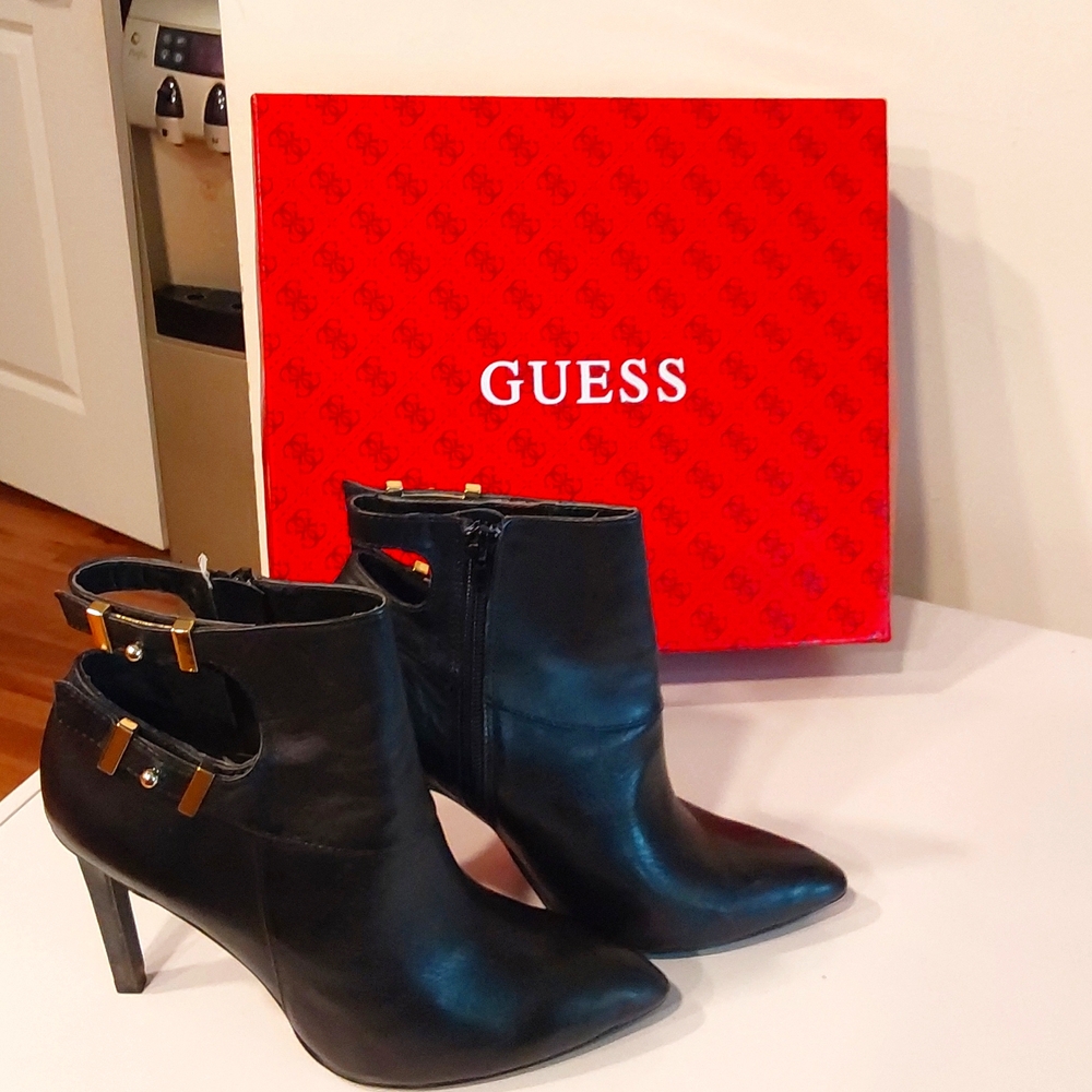 GUESS | THORA Heels